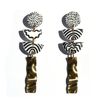 Black and White Zigzag Statements