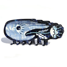 Indigo Palm Claw