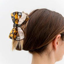 Tortoise Bow Claw