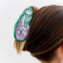 Emerald Palm Claw