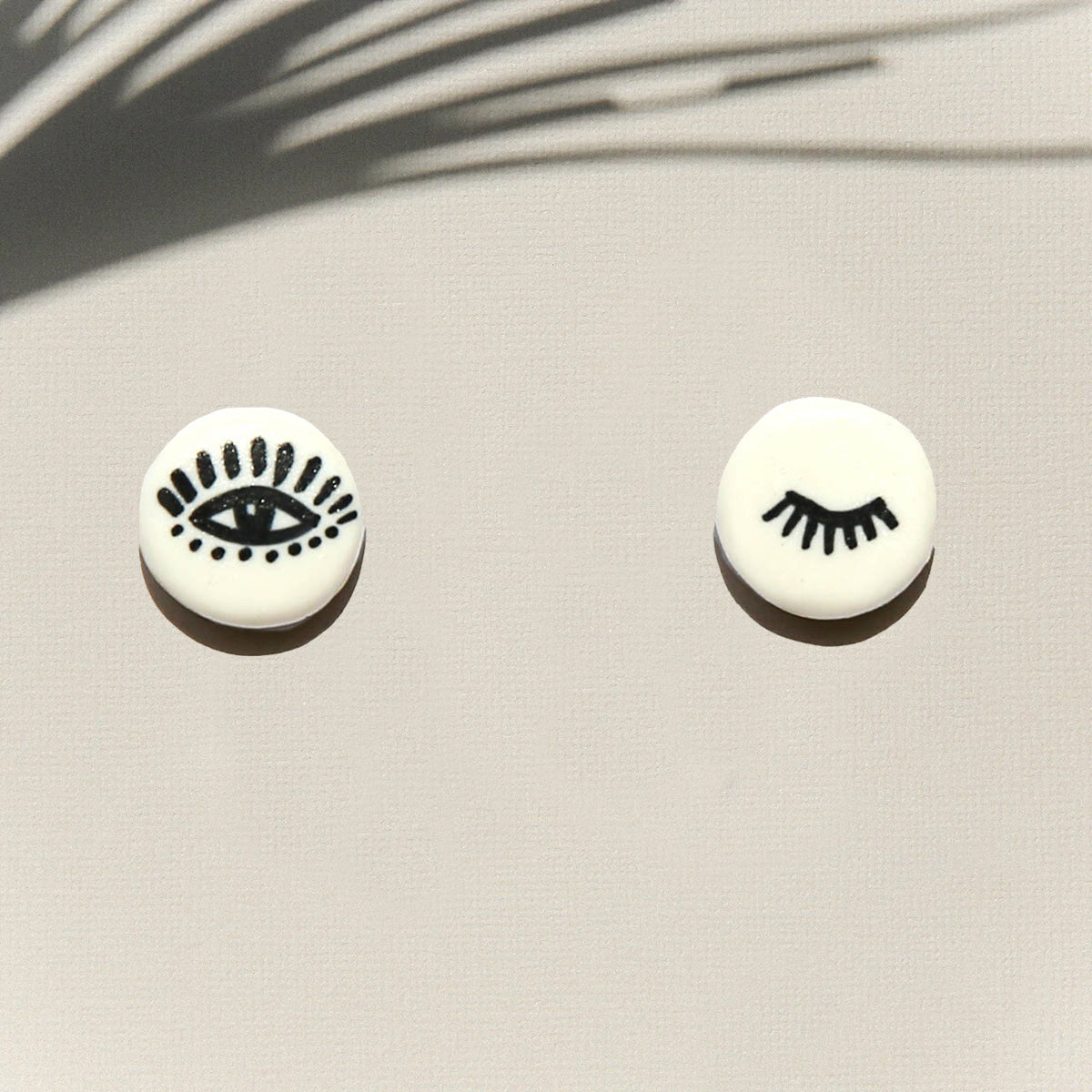 Wink Studs