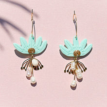 Blossom Pearl Hoop Mint