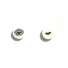 Wink Studs